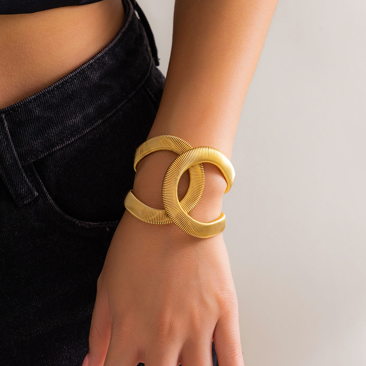 Elegant Gold Interlocking Ribbed Cuff Bracelet for Women