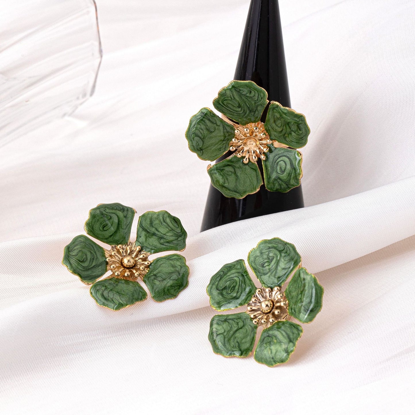 Elegant Green Floral Jewelry Set - Statement Earrings and Ring