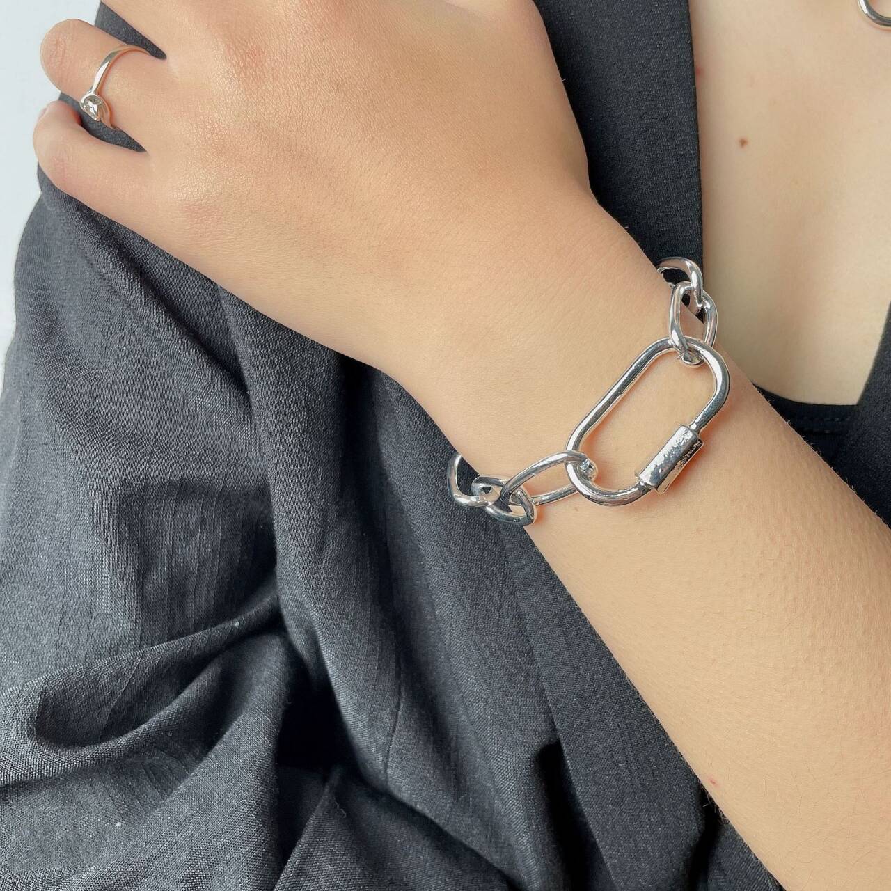 Stylish Gold and Silver Chain Necklace and Bracelet Set - Modern Minimalist Jewelry