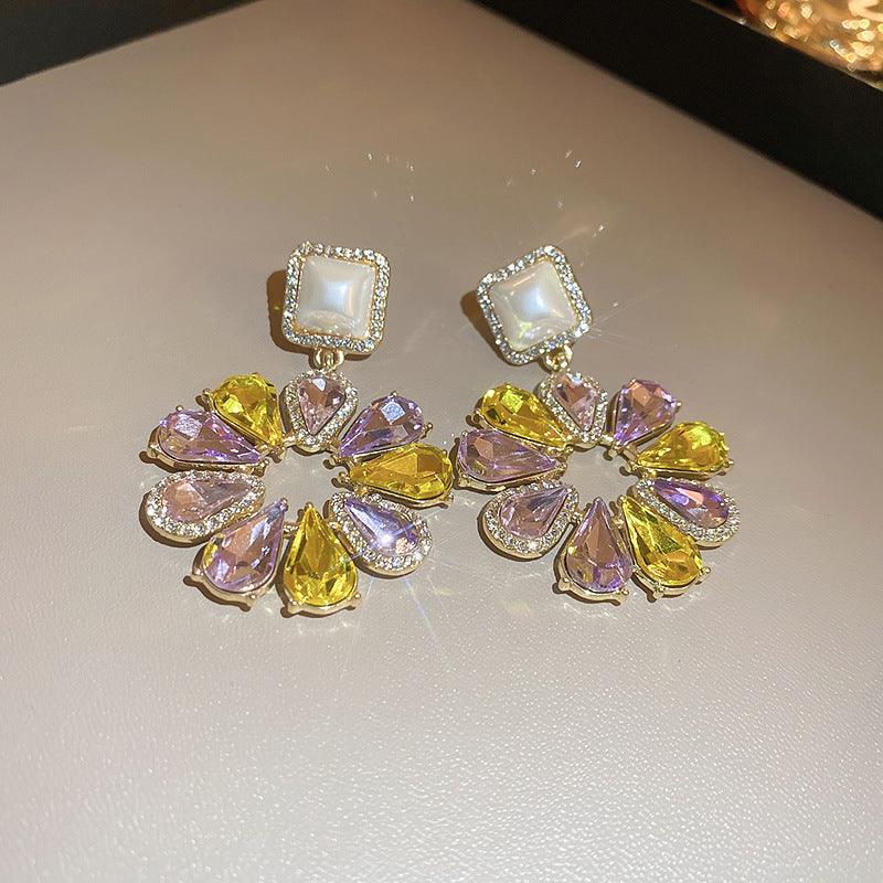 Elegant Emerald Green Crystal Dangle Earrings with Pearl Top