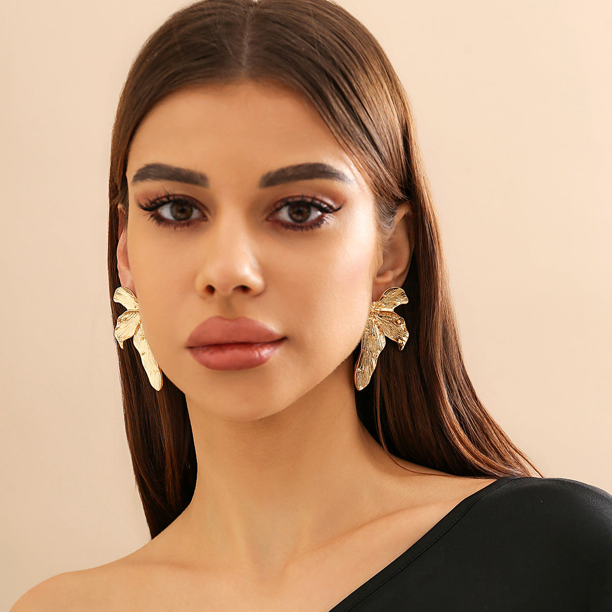 Chic Textured Gold Botanical Statement Earrings
