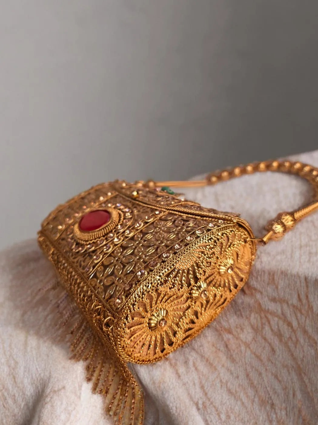 Stone work Noor clutch