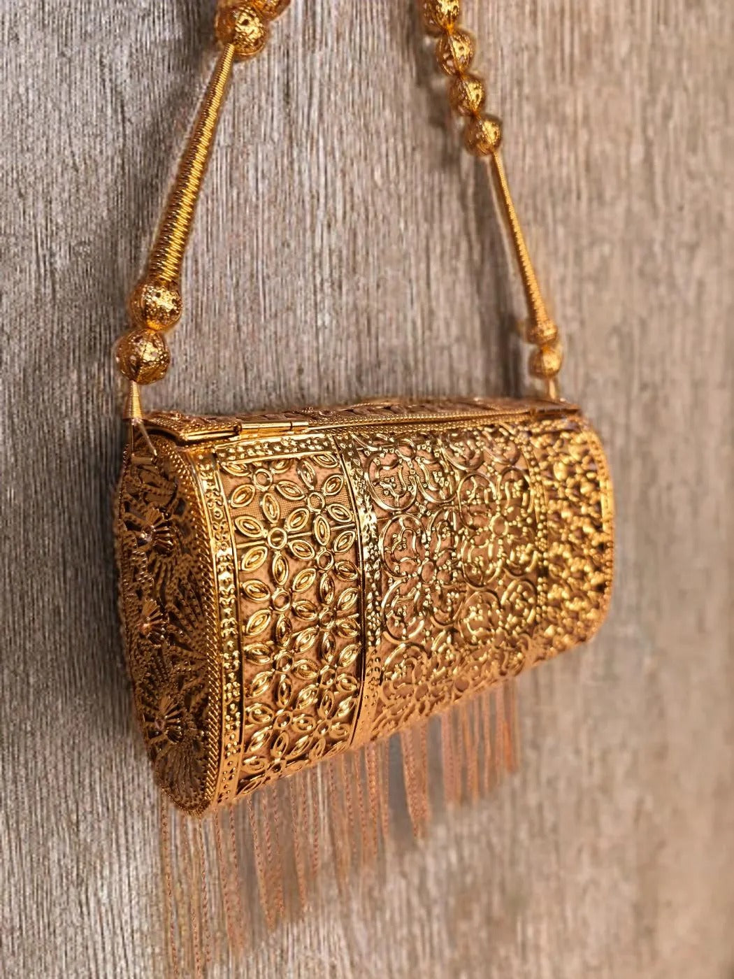 Stone work Noor clutch