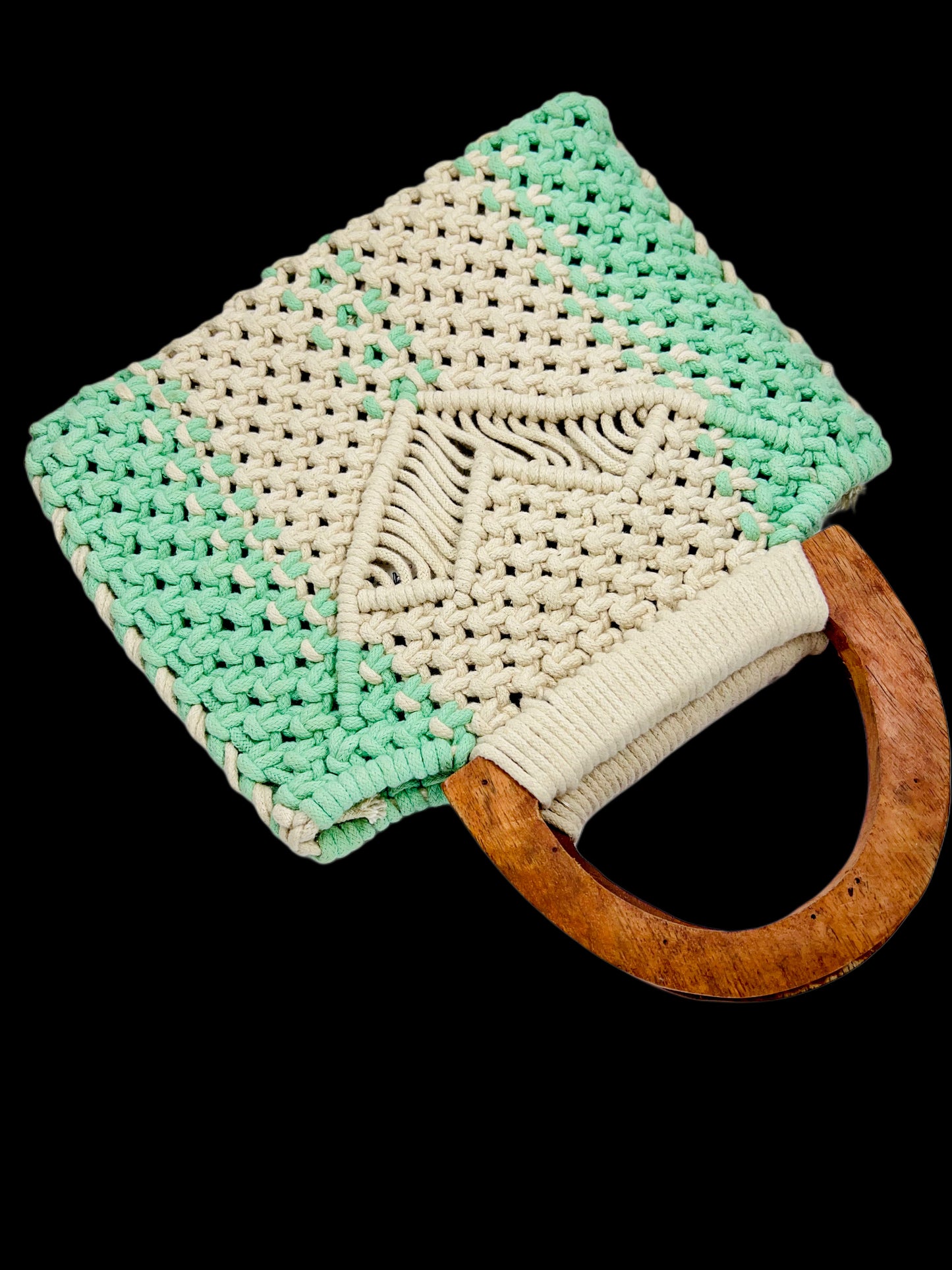 Yarn bag with wooden handle