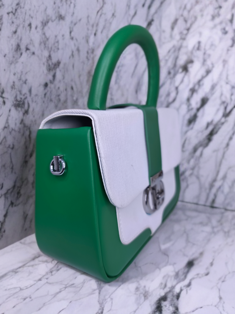 Classic aura sling bag