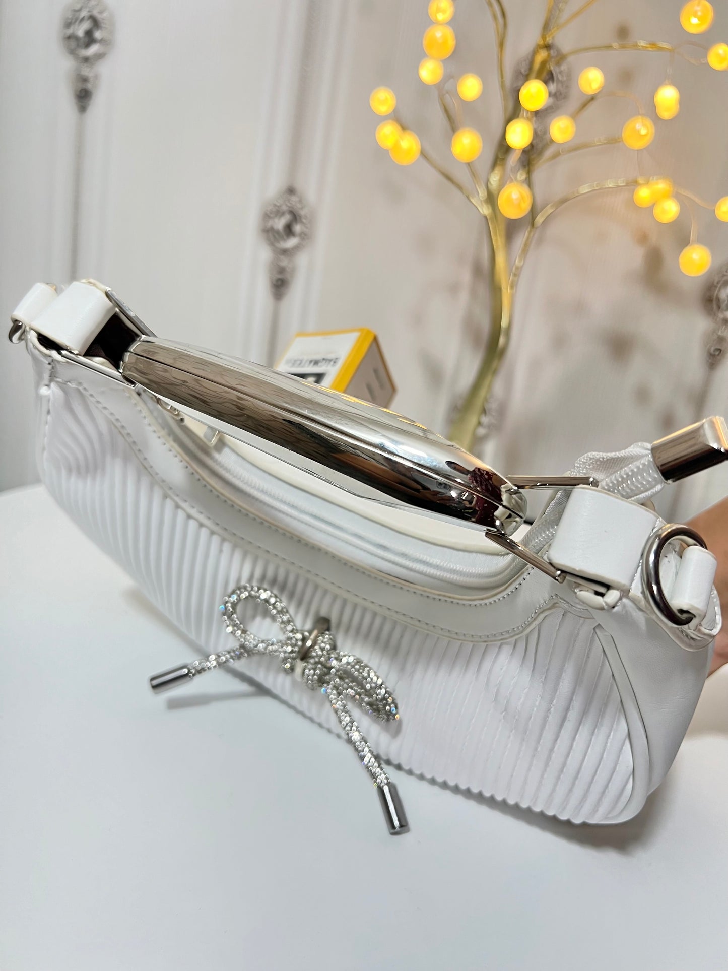 Cute Bow Metal Handle Kate bag