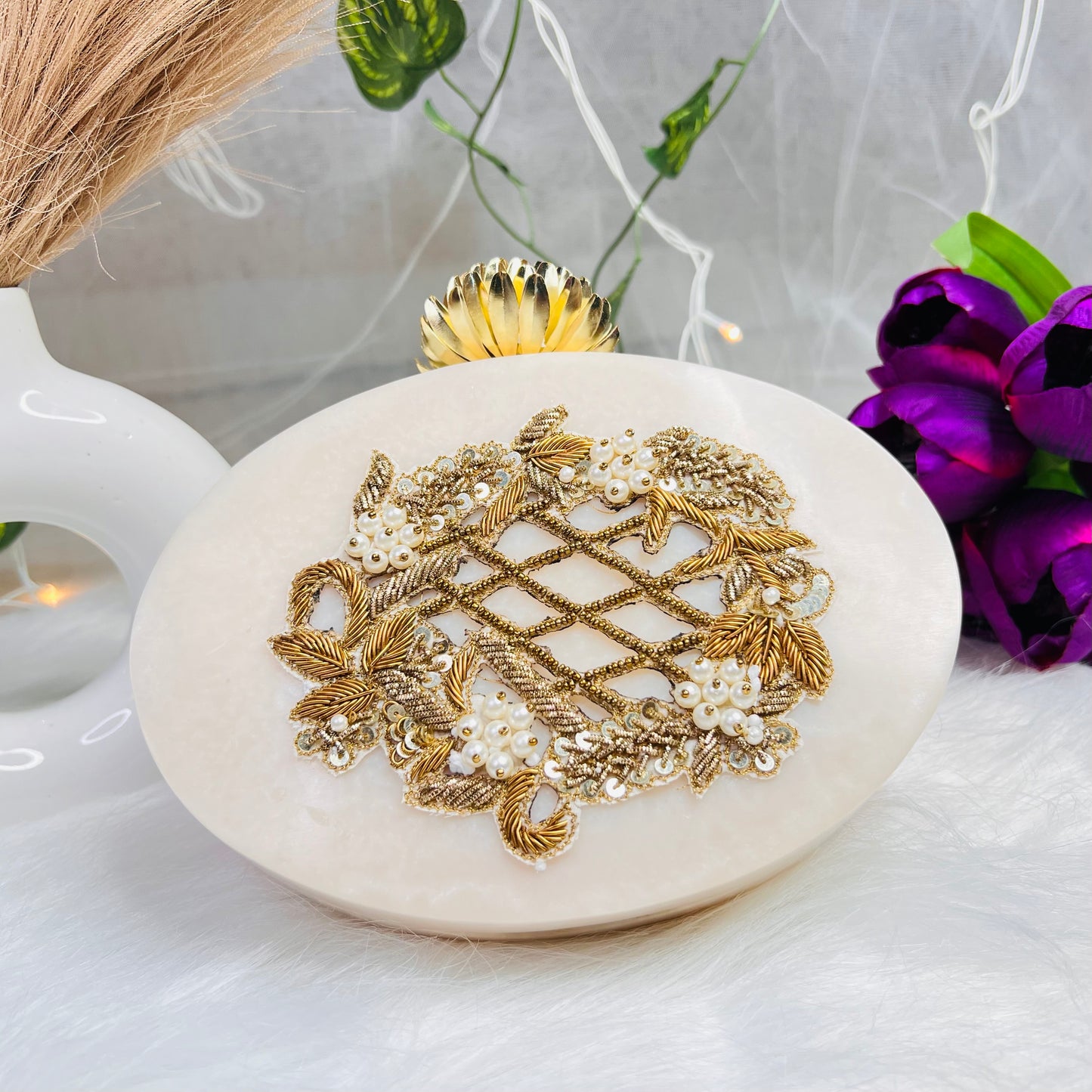 Resin clutch with slings