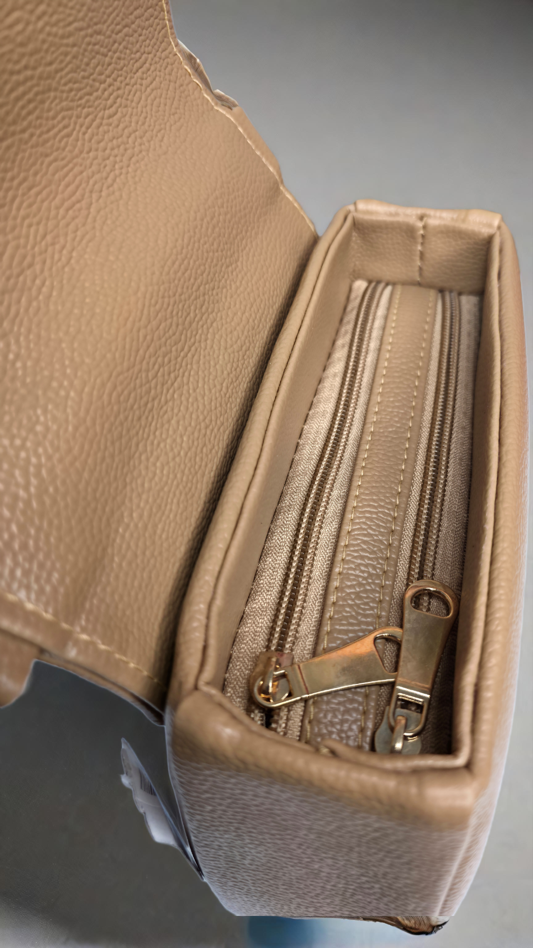 Chick and studdy elegant sling bag