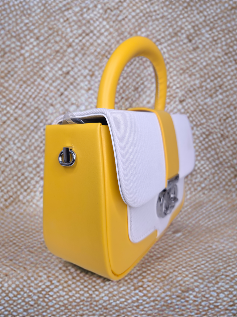 Classic aura sling bag