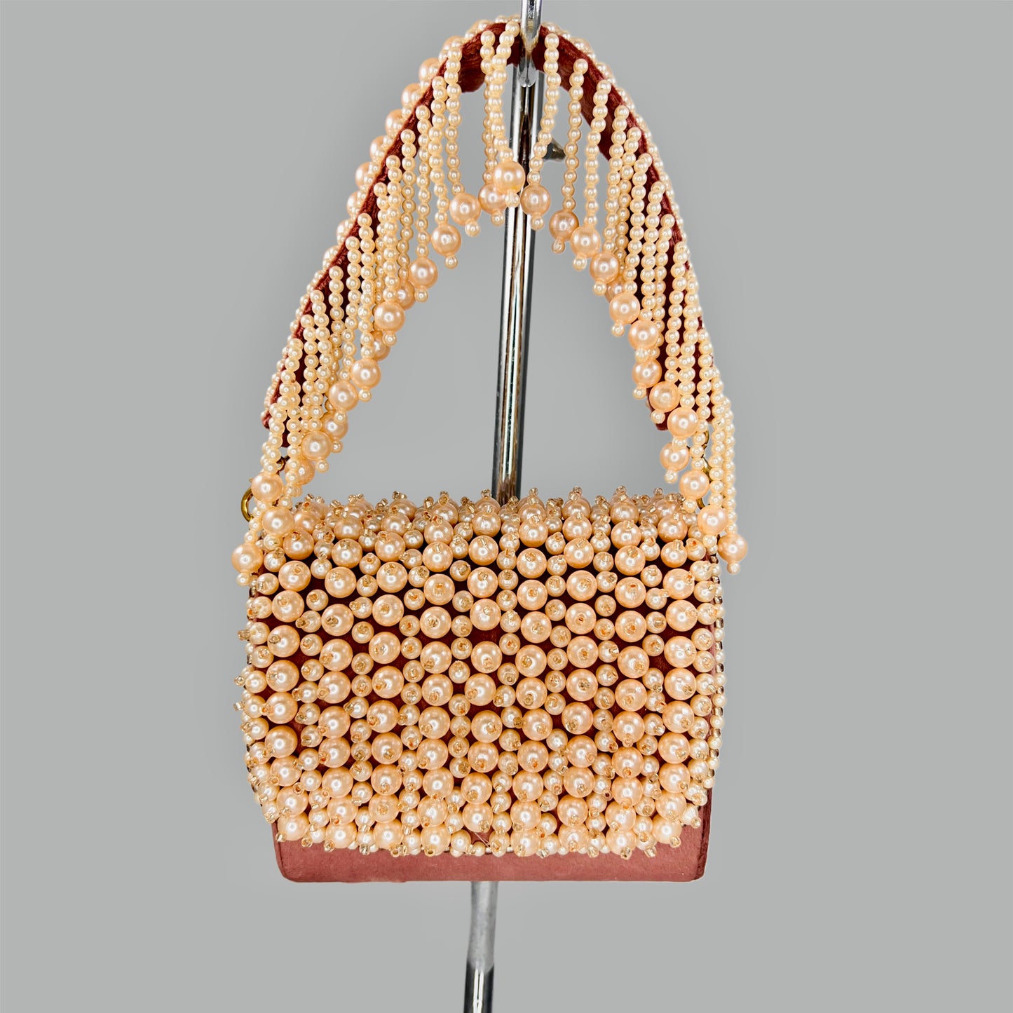 Mini pearl bag with tessle