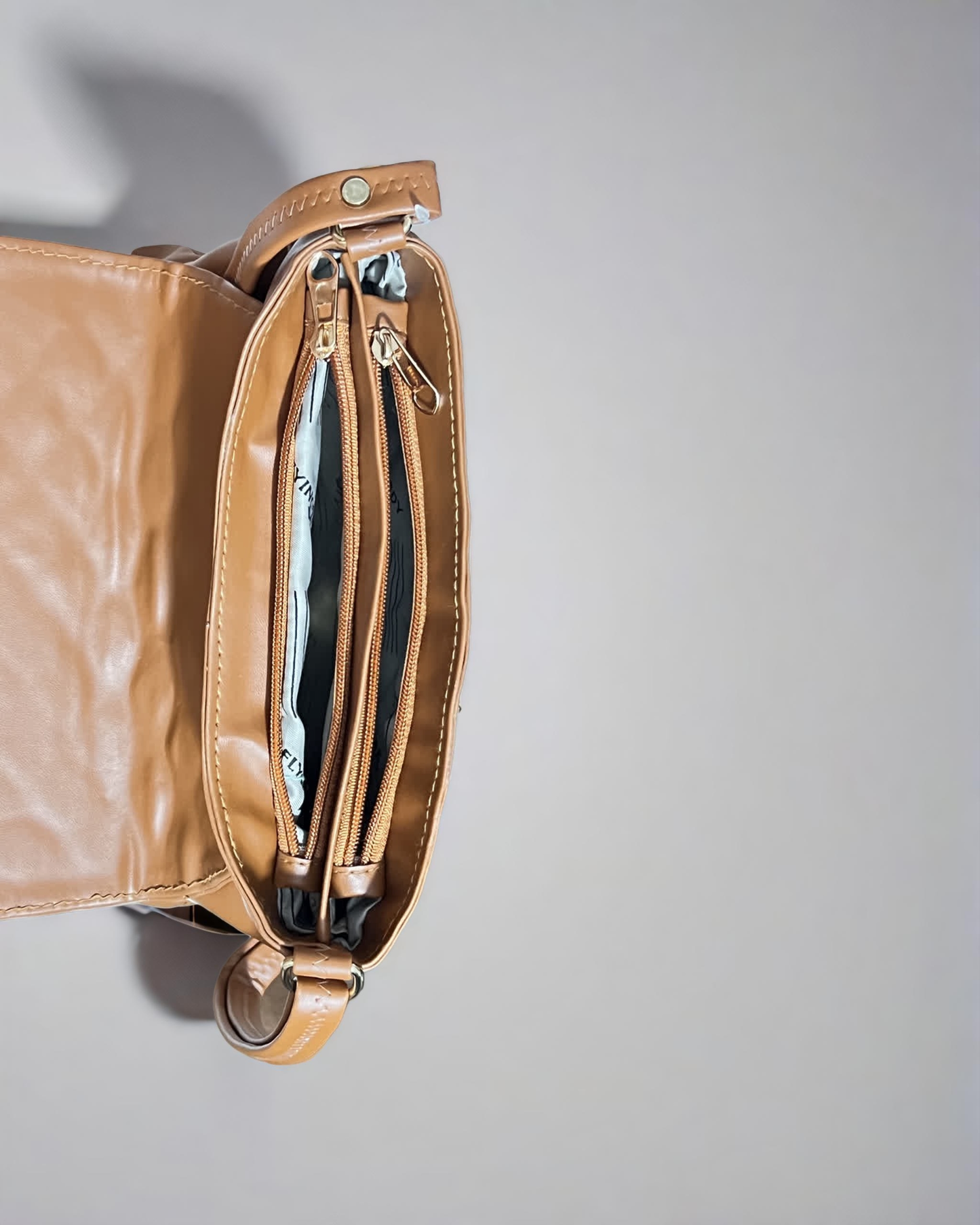 Midsize quilt bag with sling