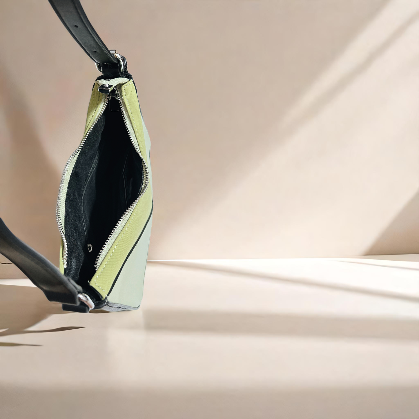 Women block design cross body bag