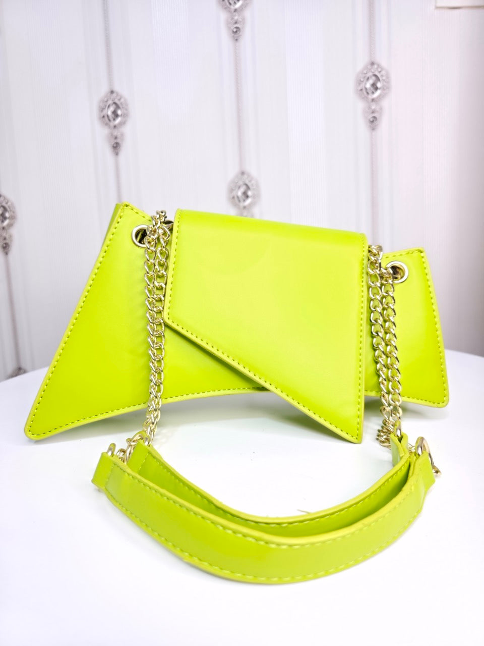 Western looks shoulder bag