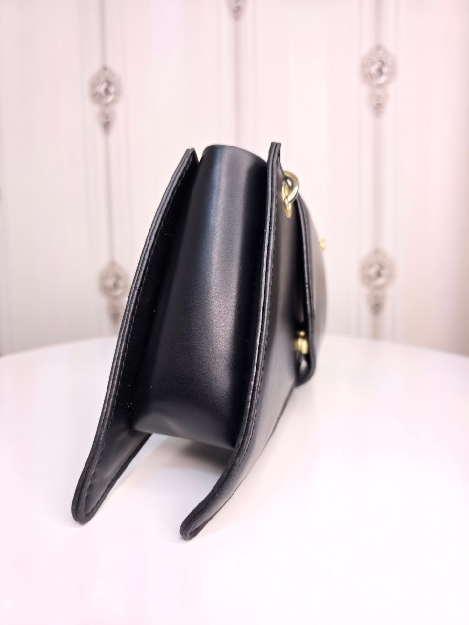 Western looks shoulder bag