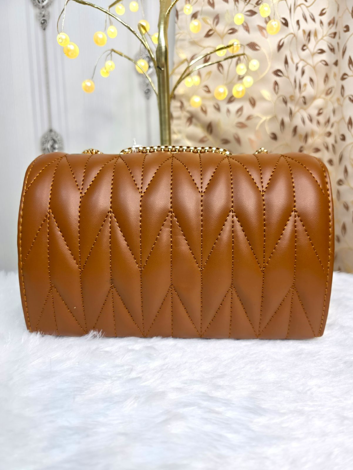 Soft leather shiny shoulder bag