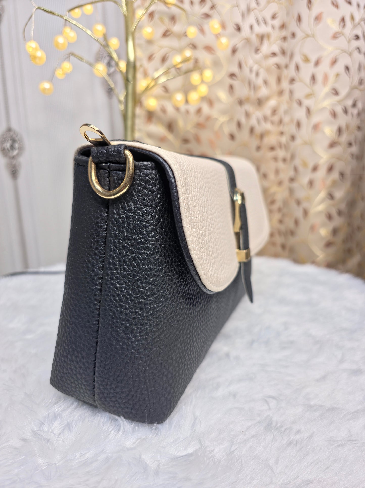 Stylish dual colour chik sling bag