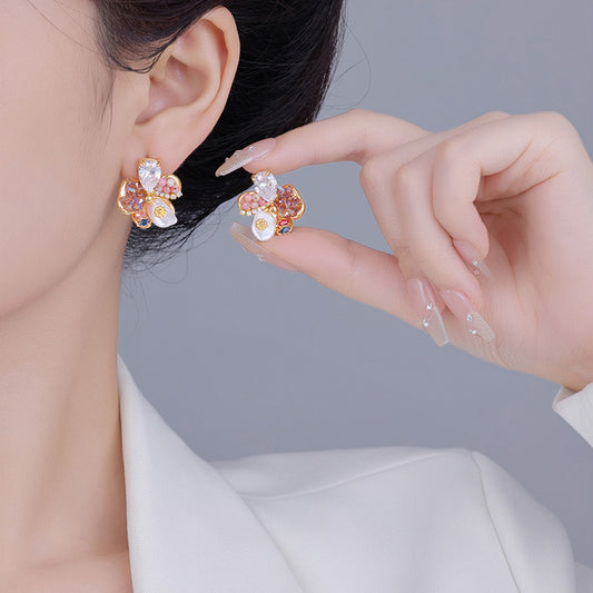 Vintage Style Crystal Flower Stud Earrings – Gold Tone Floral Cluster Jewelry with Amber & Pearl Accents