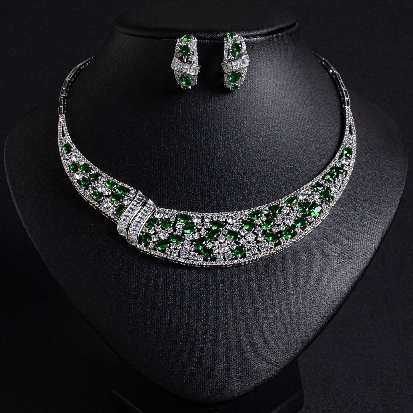 Regal Emerald Green Crystal Jewelry Set