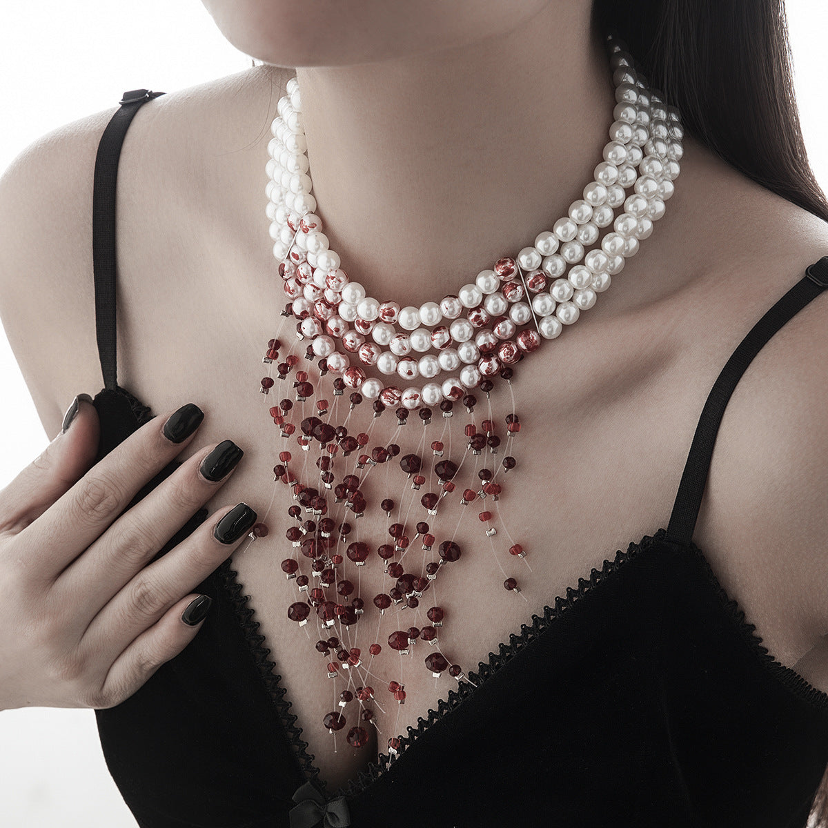 Bloody Pearl Choker Necklace – Gothic Vampire Jewelry with Red Dripping Beads for Halloween & Cosplay
