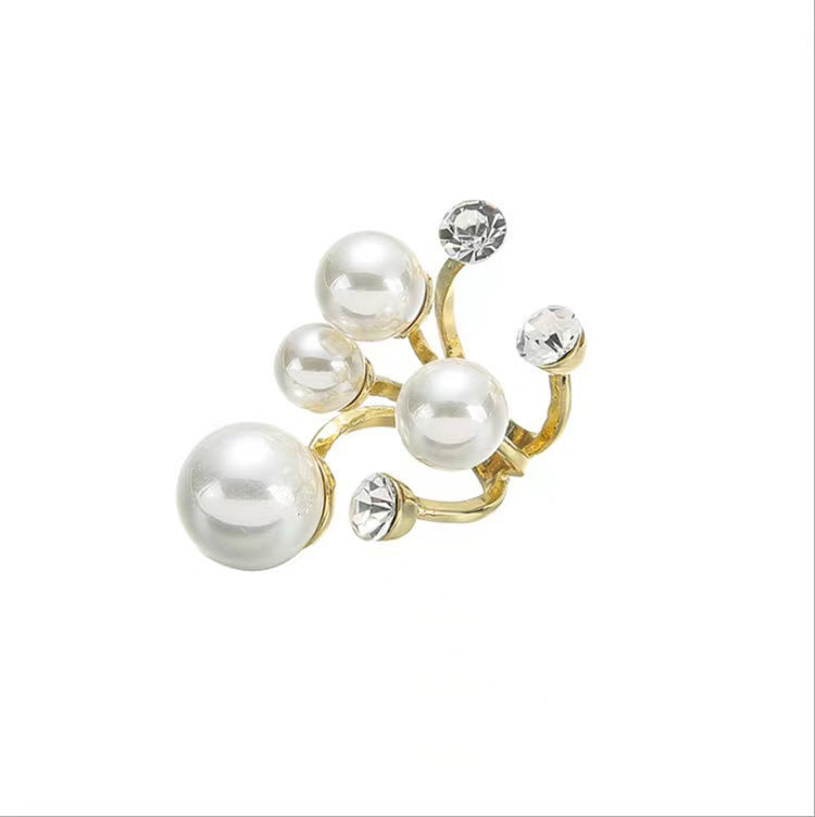 Elegant Pearl and Crystal Statement Ring - Fashion Jewelry
