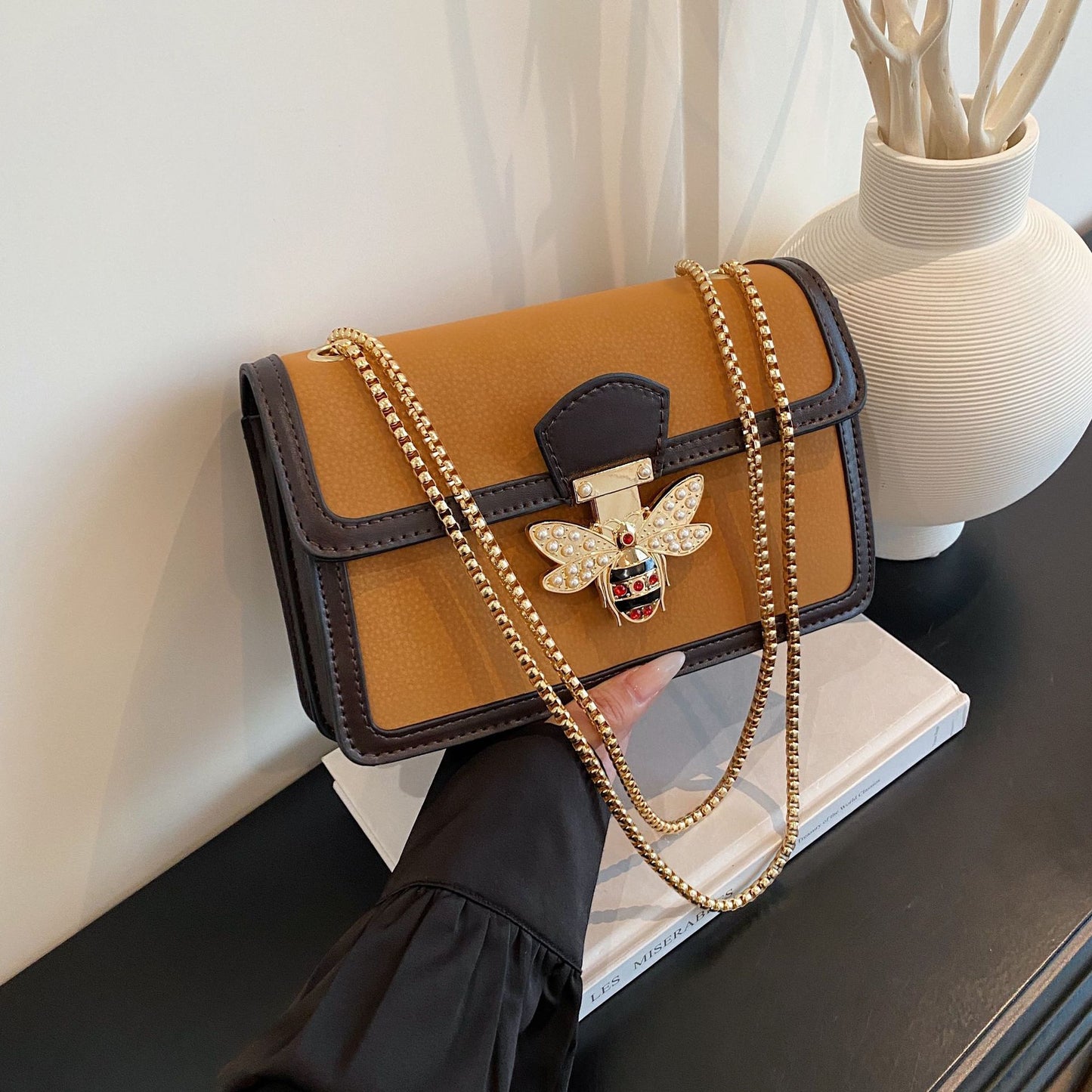 Chic Brown Bee Clasp Crossbody Bag with Gold Chain