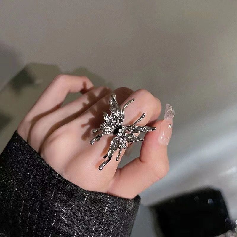 Irregular Molten Silver Butterfly Ring Collection – Edgy Vintage Style Finger Rings for Women & Men