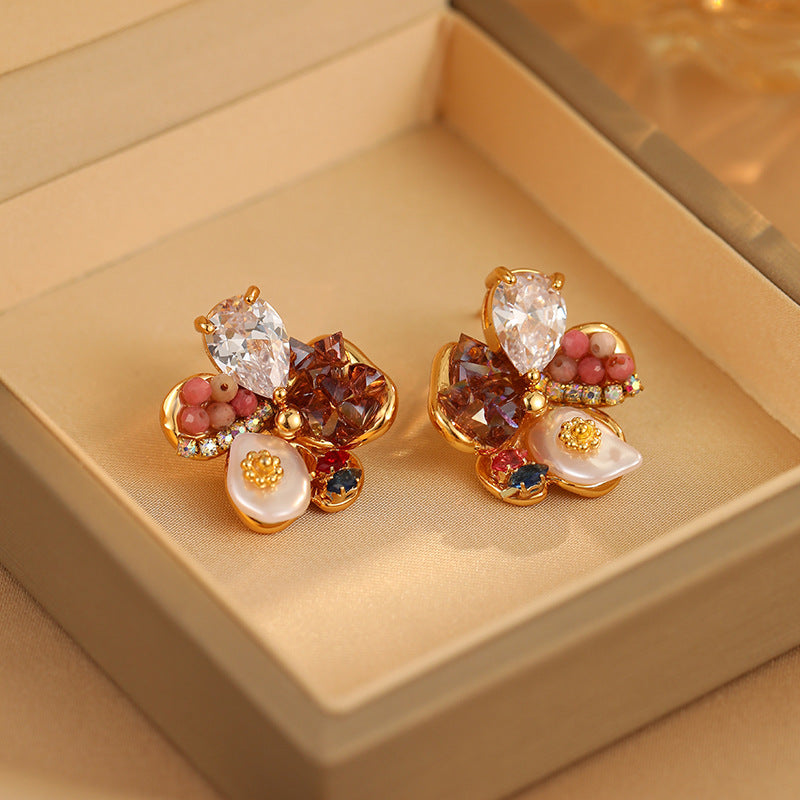 Vintage Style Crystal Flower Stud Earrings – Gold Tone Floral Cluster Jewelry with Amber & Pearl Accents