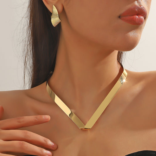 Fashion Jewelry Fashionable Exaggerated Punk Hip-hop Collar Necklace Collarbone Chain Triangle Collar Choker Necklace with earrings