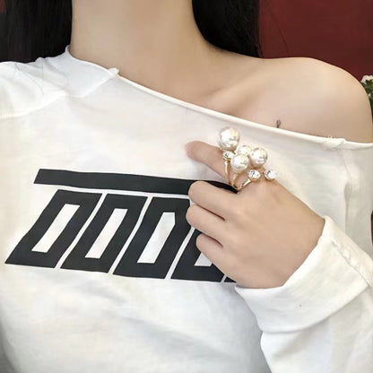 Elegant Pearl and Crystal Statement Ring - Fashion Jewelry