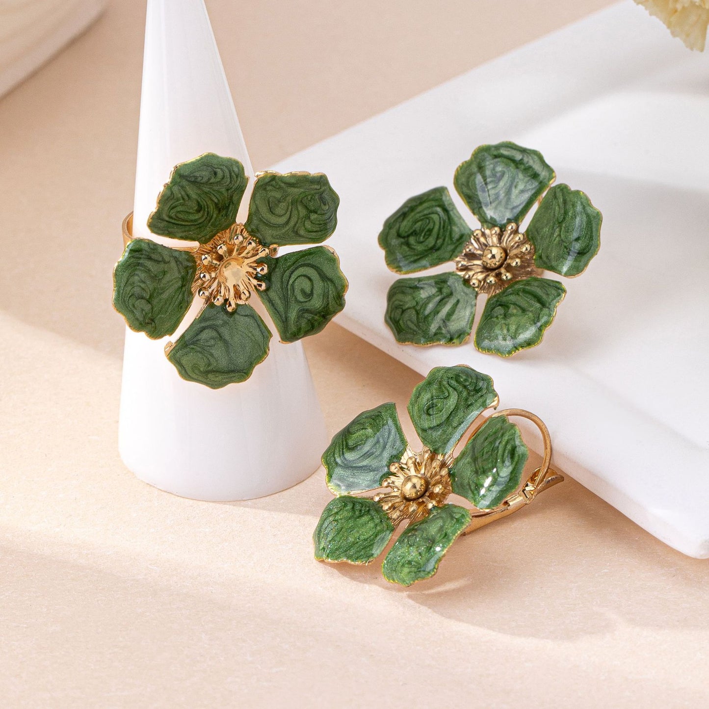 Elegant Green Floral Jewelry Set - Statement Earrings and Ring