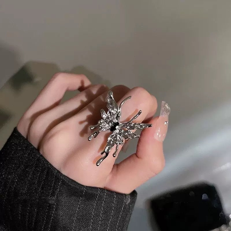 Irregular Molten Silver Butterfly Ring Collection – Edgy Vintage Style Finger Rings for Women & Men