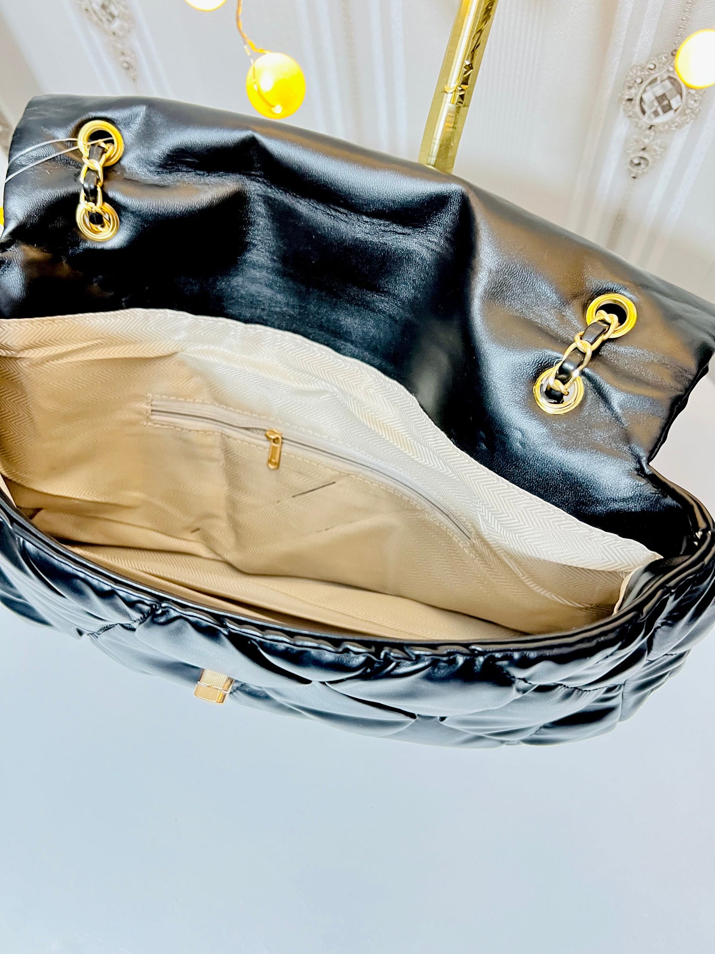 Bagmates Flower Lock Quilt Sling Bag