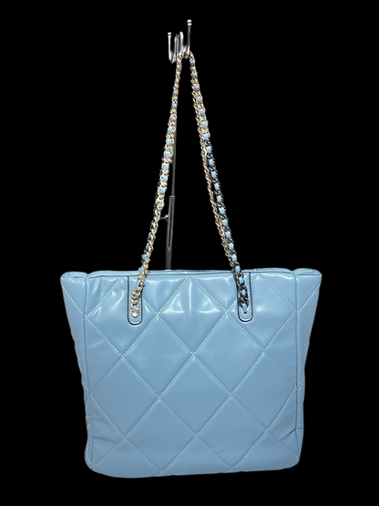 Quilted large handbag with metallic sling