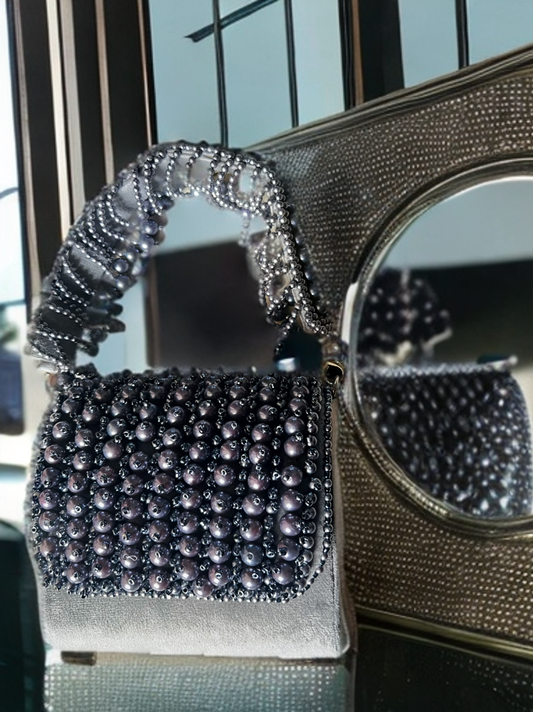 Mini pearl bag with tessle