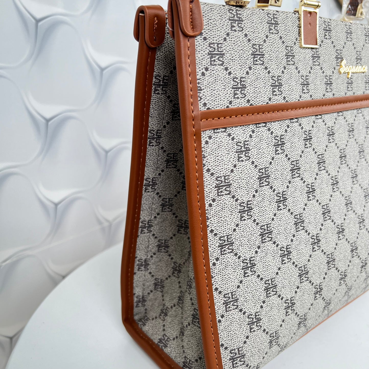 Coorporate bag white and brown