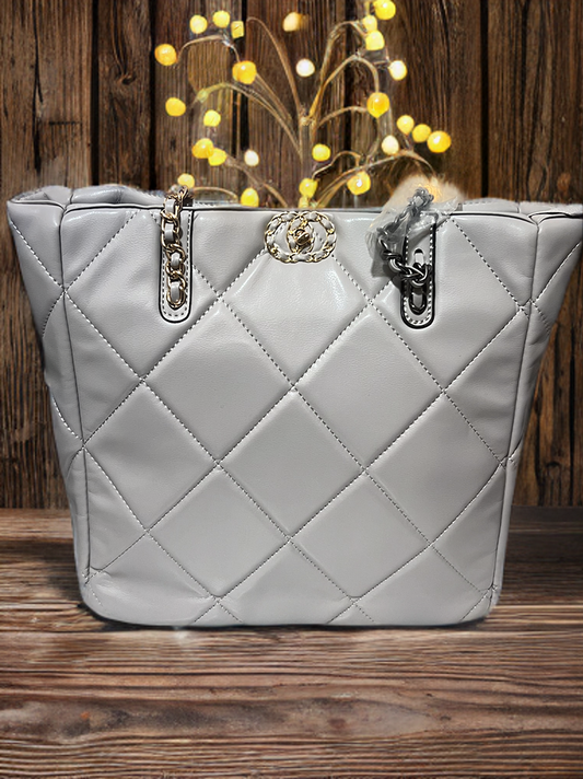 Quilted large handbag with metallic sling
