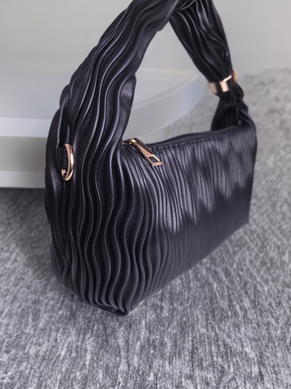 Black Wavy Textured Shoulder Bag for Women – Elegant Handheld & Chain Sling Bag