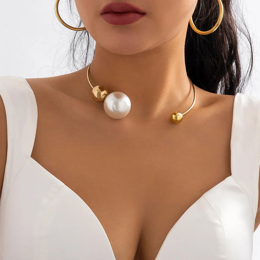 Simple Asymmetric Big Pearl Ball Necklace Metal Ring Collar Necklace Jewelry for Women