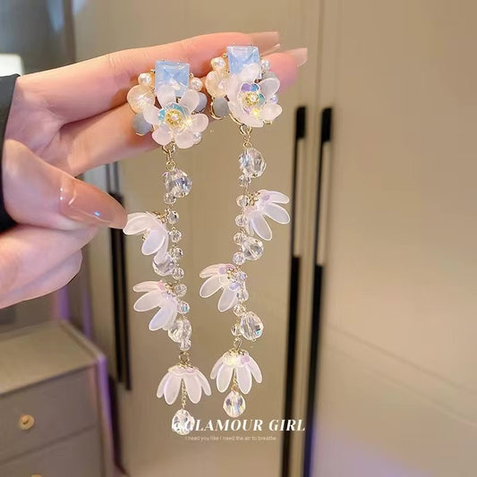 Niche Sweet Elegant Advanced Design Sense Long Tassel Pearl Flower Earrings for Women Party