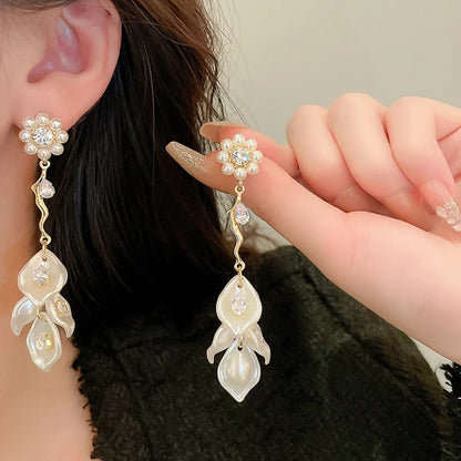 Fanyue Leaf Pearl Flower Petal Acrylic Tassel Stud Earrings for Women