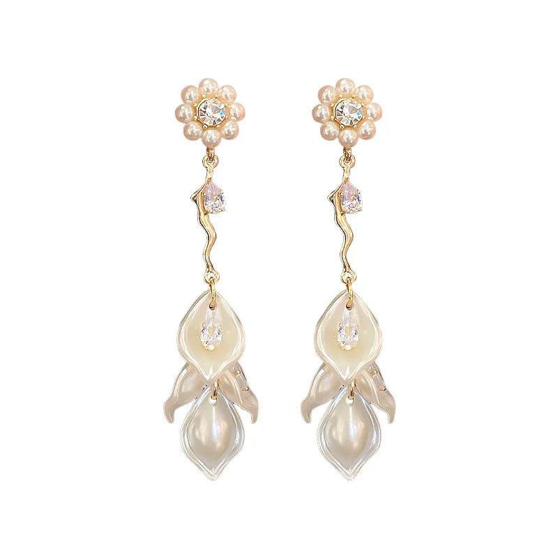 Fanyue Leaf Pearl Flower Petal Acrylic Tassel Stud Earrings for Women