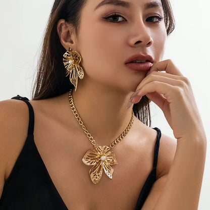 Fashion Jewelry Women's Exaggerated Large Flower Necklace Metal Chain Hollow Flower Necklace Set