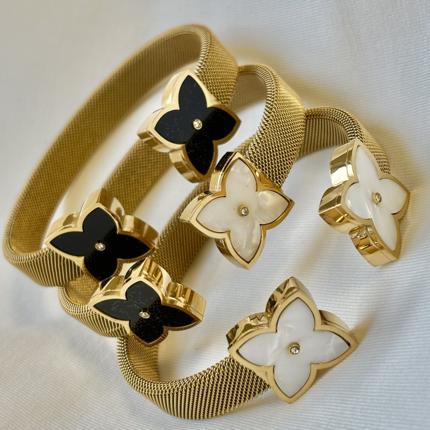 Clover Mesh Cuff Bracelet with Mother of Pearl & Black Onyx | Gold-Tone Finish