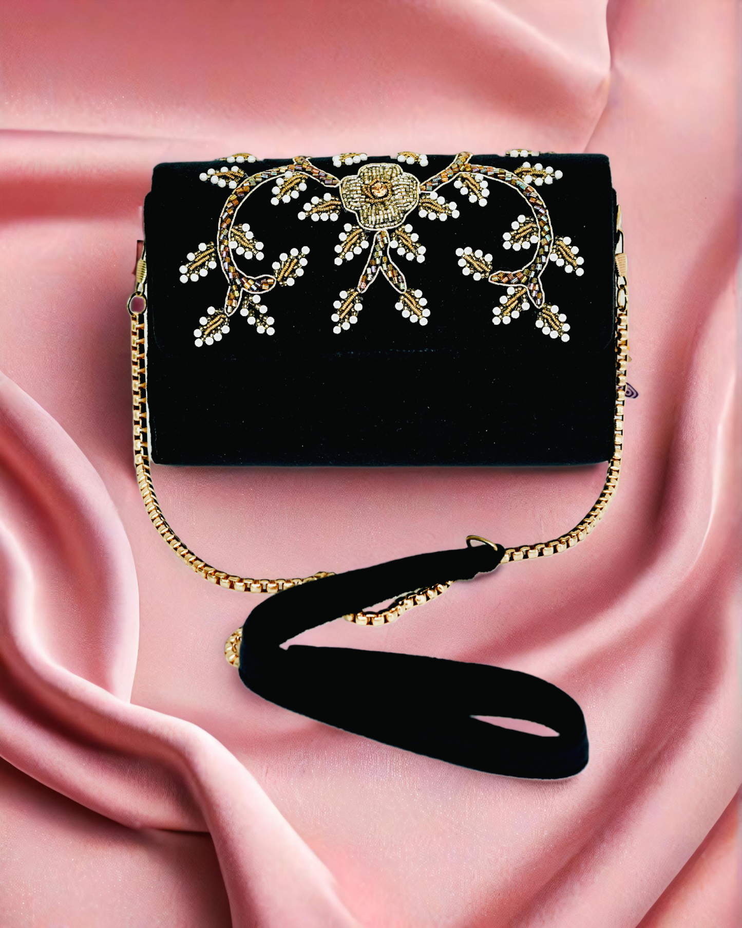 Embroidery clutch bag