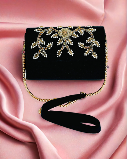 Embroidery clutch bag