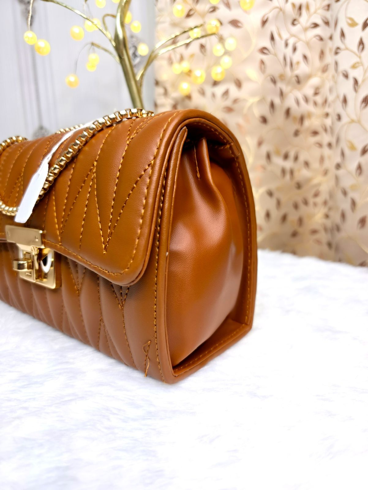 Soft leather shiny shoulder bag