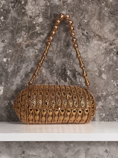 Oval shaped Noor clutch - design 1
