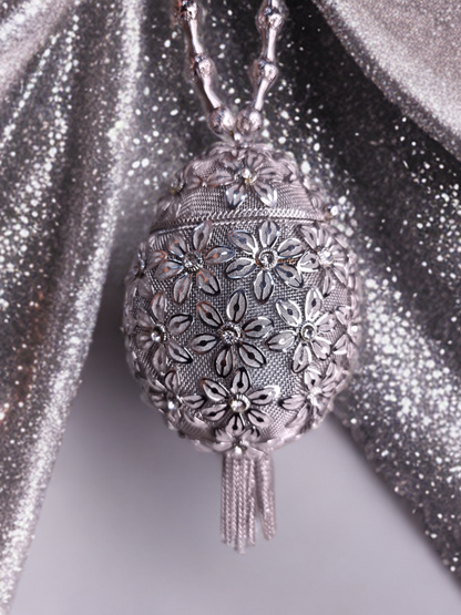 Small sized silver Noor Potli round